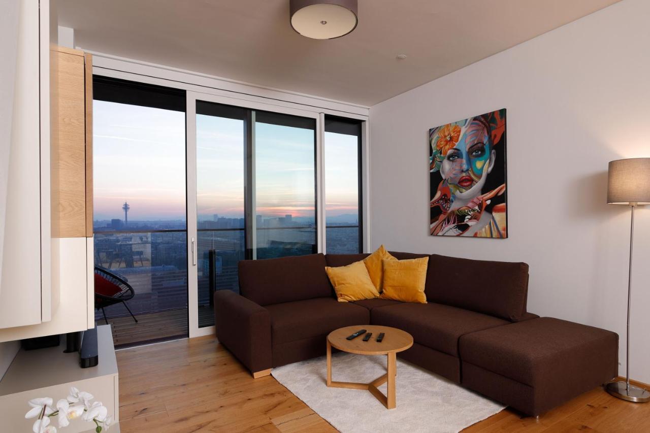 Triiiple Suites Level 21 Mit Balkon Und Tiefgarage Viena Exterior foto